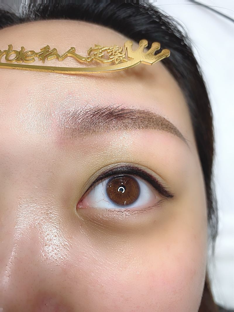 眉部特写