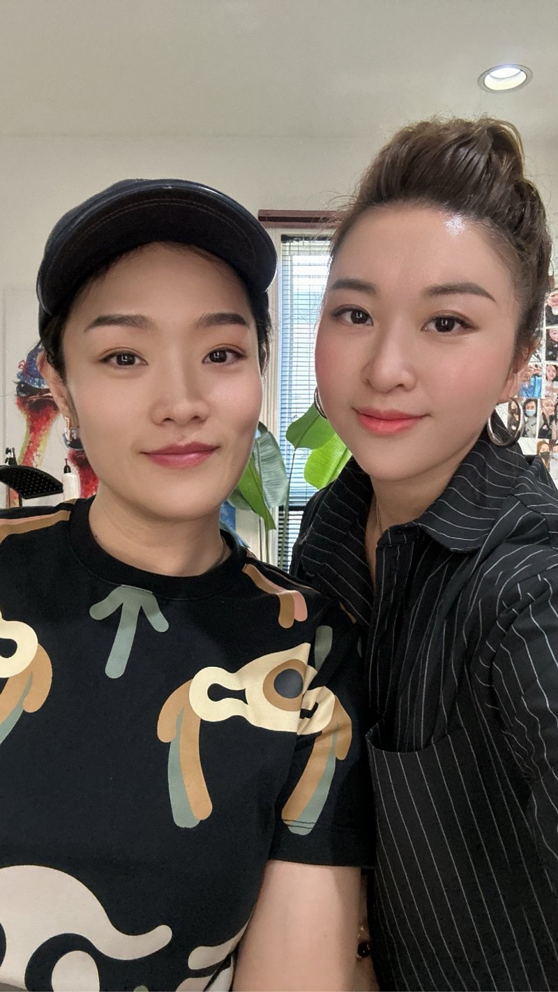 工作室客人合影